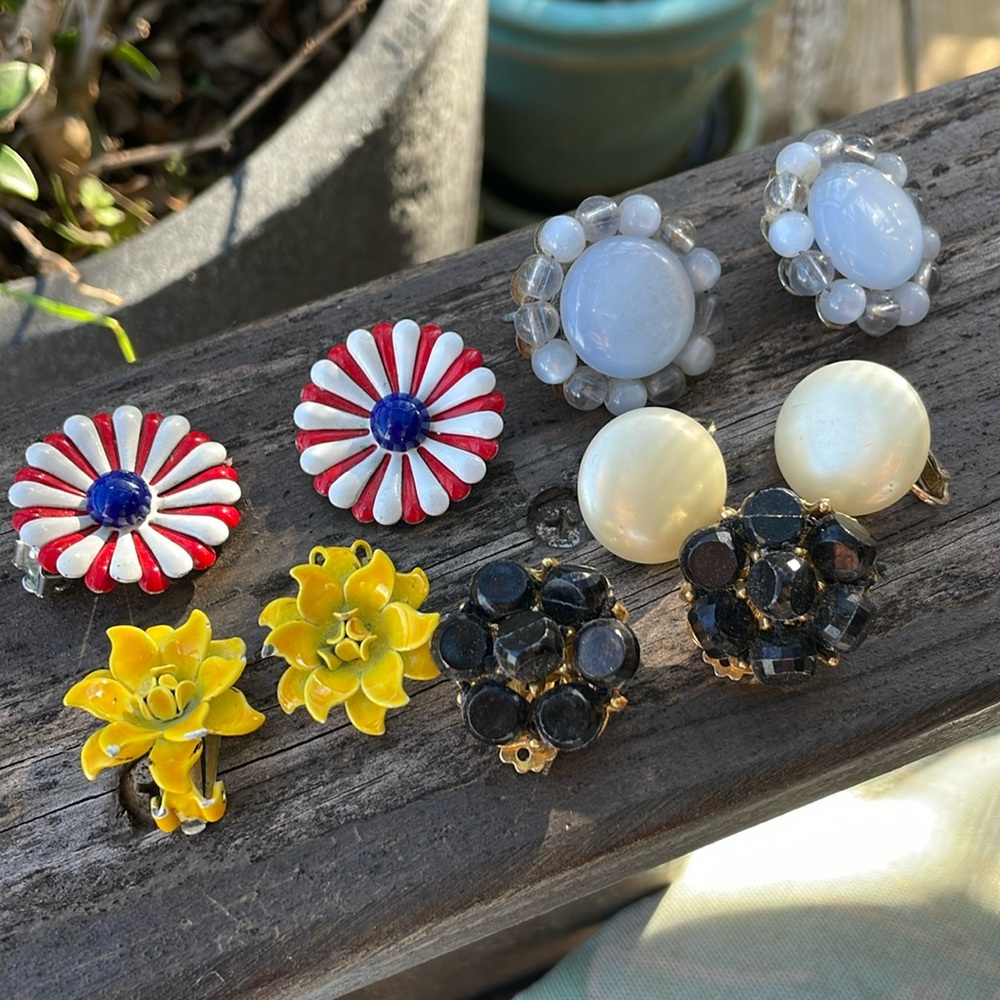 Lot of 5 vintage earring pairs - clip on 1950s